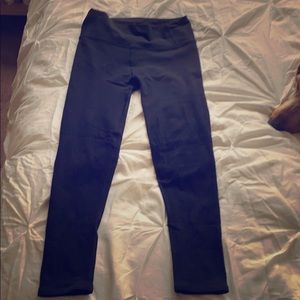 LULULEMON 7/8 Length Legging *Size 8*